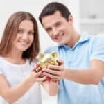 Los secretos de los matrimonios con problemas financieros.