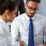 4 consejos efectivos para prevenir los conflictos laborales en el trabajo.