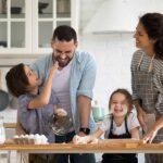 Convivir en familia fuera del periodo vacacional.