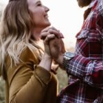Descubre si él desea que seas su novia con estas 28 señales simples