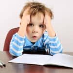 Si Tu Hijo Tiene Problemas En La Escuela Revisa Que Tu No Estes Cometiendo Estos 6 Errores En Casa