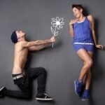 Cómo trata un hombre a una mujer que le gusta: señales de interés y cortejo