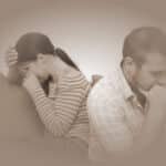 El dolor de un hombre cuando su amante lo deja: comprendiendo sus emociones.