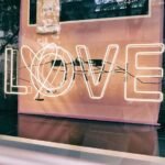 Lo que es para ti vuelve: Reflexiones sobre el destino y el amor verdadero