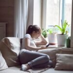 Mi ex no quiere hablar conmigo y me ignora: consejos para manejar el silencio.